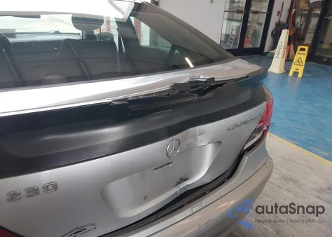 2003 Mercedes-Benz C 230 Kompressor Sport из США, поврежденный, VIN WDBRN40J93A477466